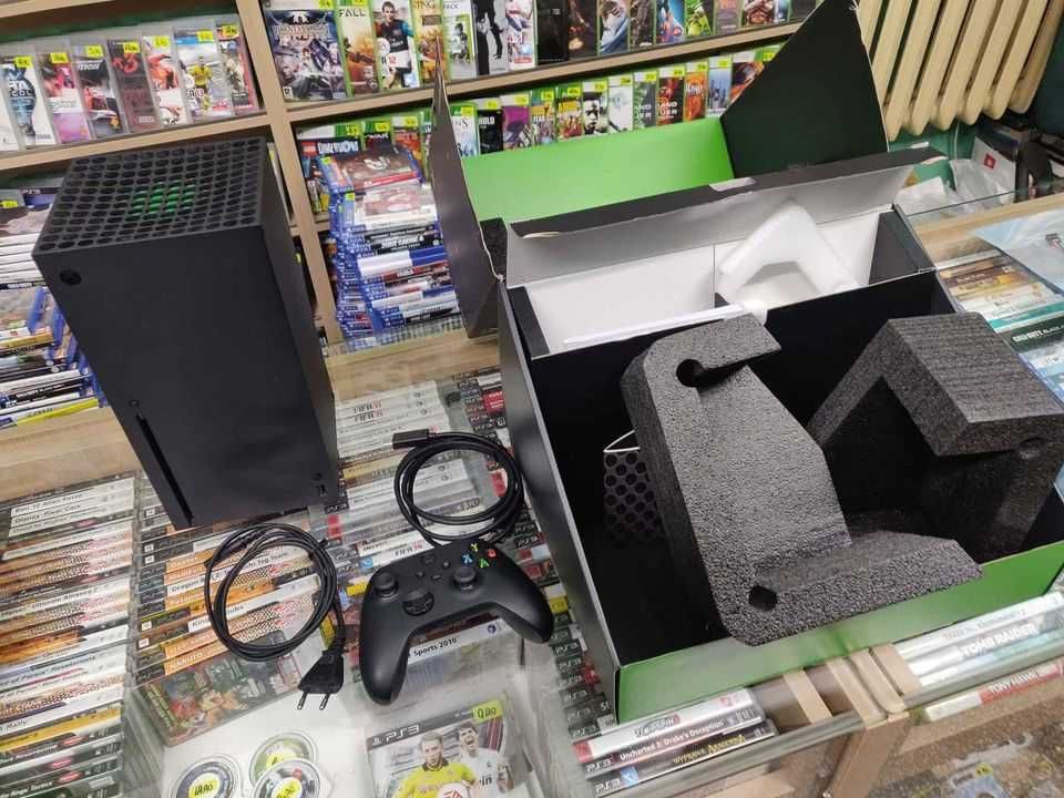 Konsola Xbox series x 1tb, pad, 9 gier, okablowanie