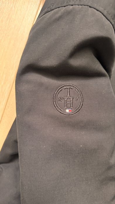 Теплая куртка Tommy Hilfiger 100%оригинал (М)