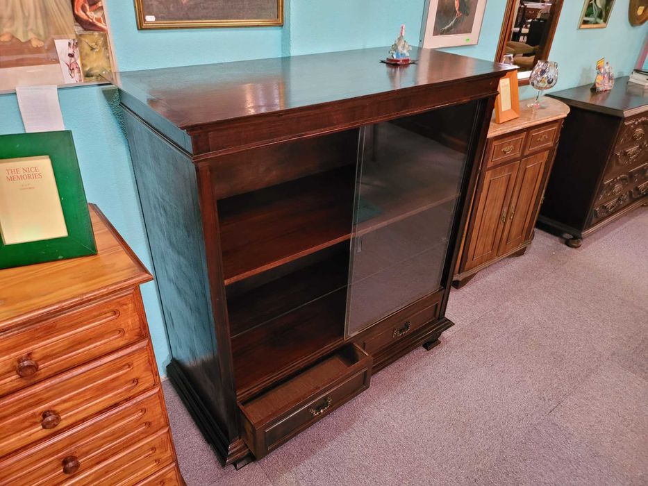 Móvel antigo com portas em vidro de correr - Bom estado geral