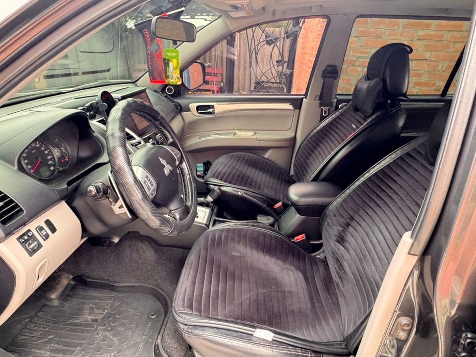 Продам Mitsubishi Pajero Sport 2011