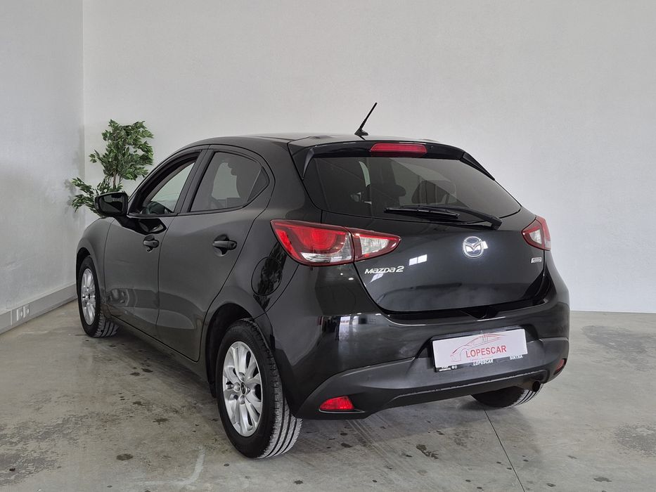 Mazda 2 1.5 - 2015 | GARANTIA | NACIONAL