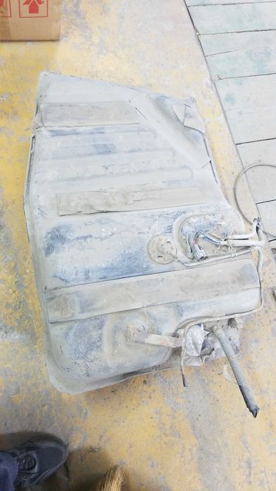 основной топливный бак  Toyota Land Cruiser 80