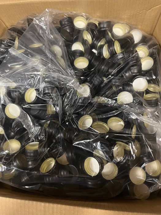 Zakrętka PP 31,5x18 Czarna Blanco Mat EPE 400P