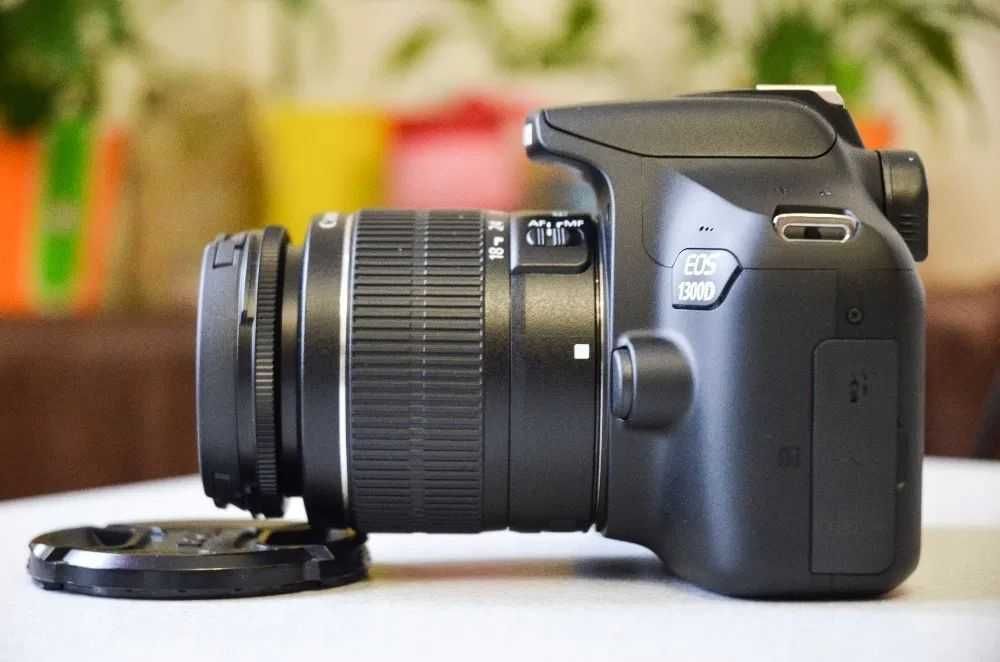 Canon EOS 1300D з Wi-Fi Дзеркальний фотоапарат : Повний комплект