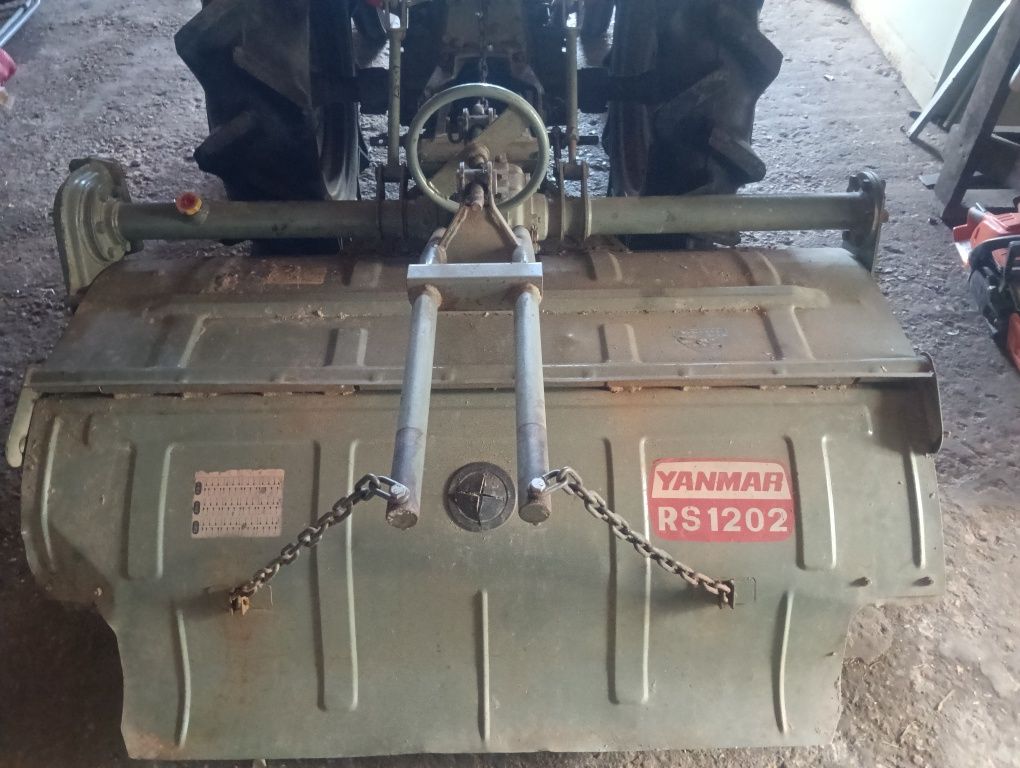 Vendo tractor Yanmar 15 CV tração simples com a respectiva fresa