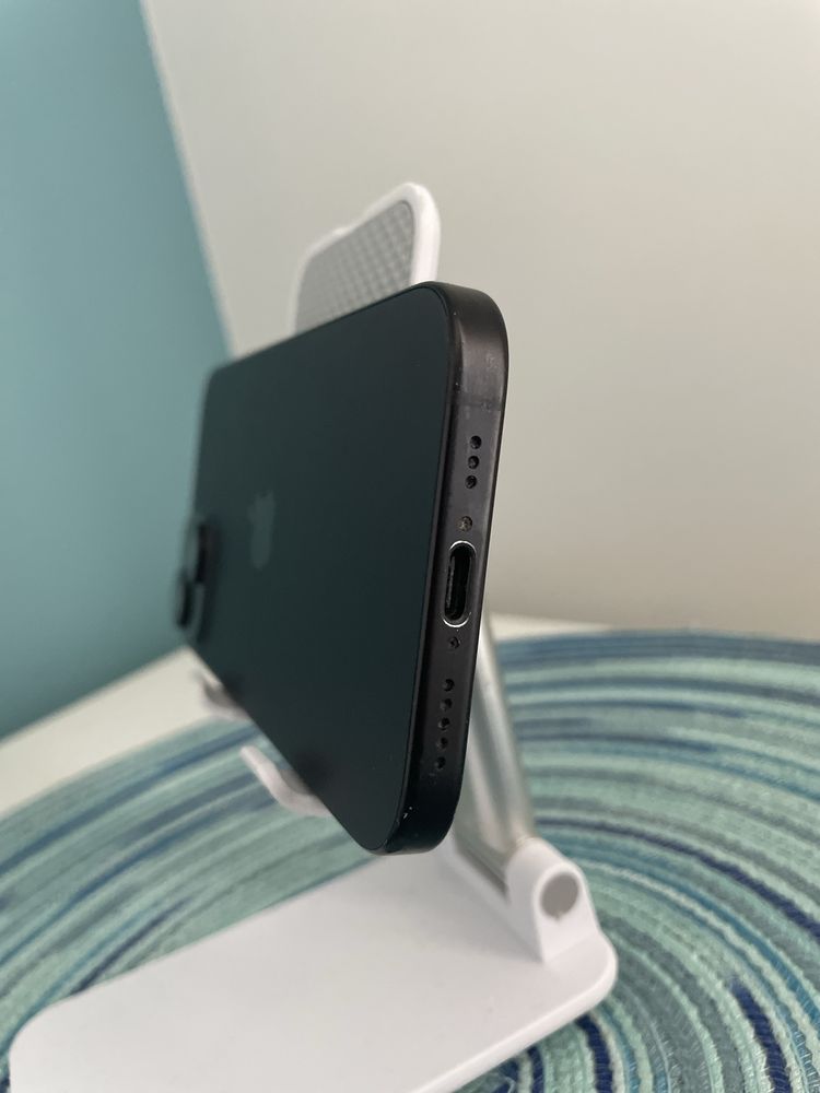 iPhone 15 bdb 90% kondycja