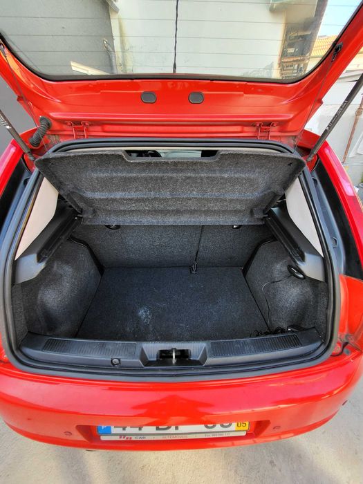 Vendo Fiat Punto 1.3 Multijet Diesel (avariado)