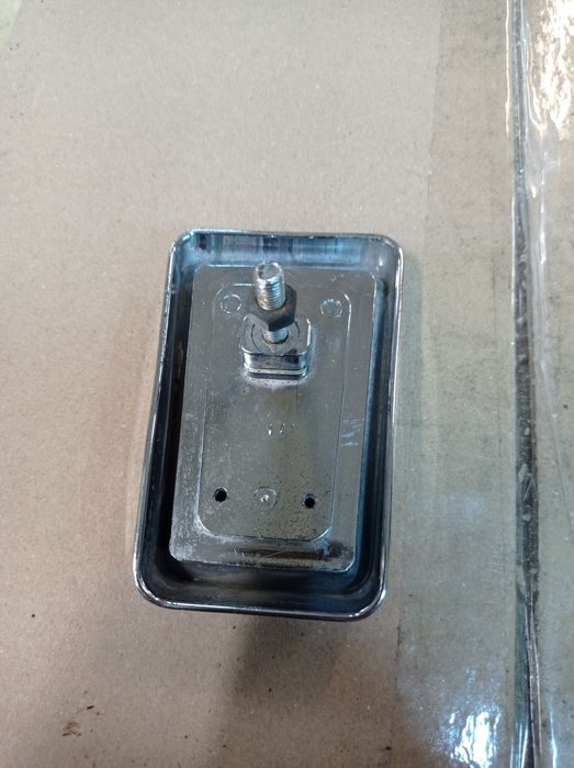 Znaczek emblemat Fiat 126p. Pierwsza seria.