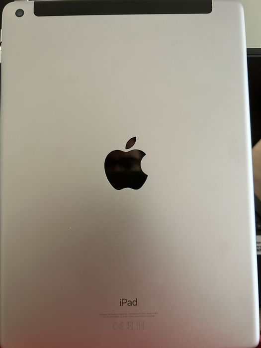 IPad 6a Gen | 128GB (wifi + telemovel) + capa