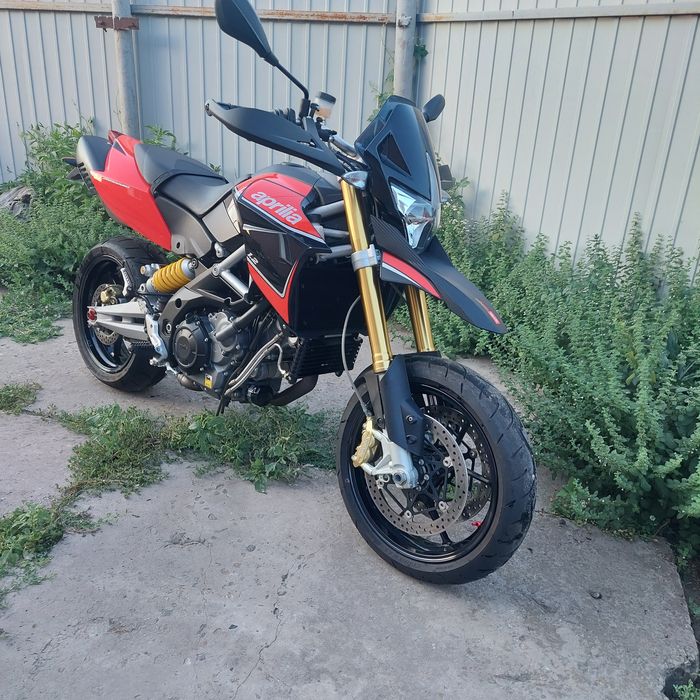 Aprilia dorsoduro  1200