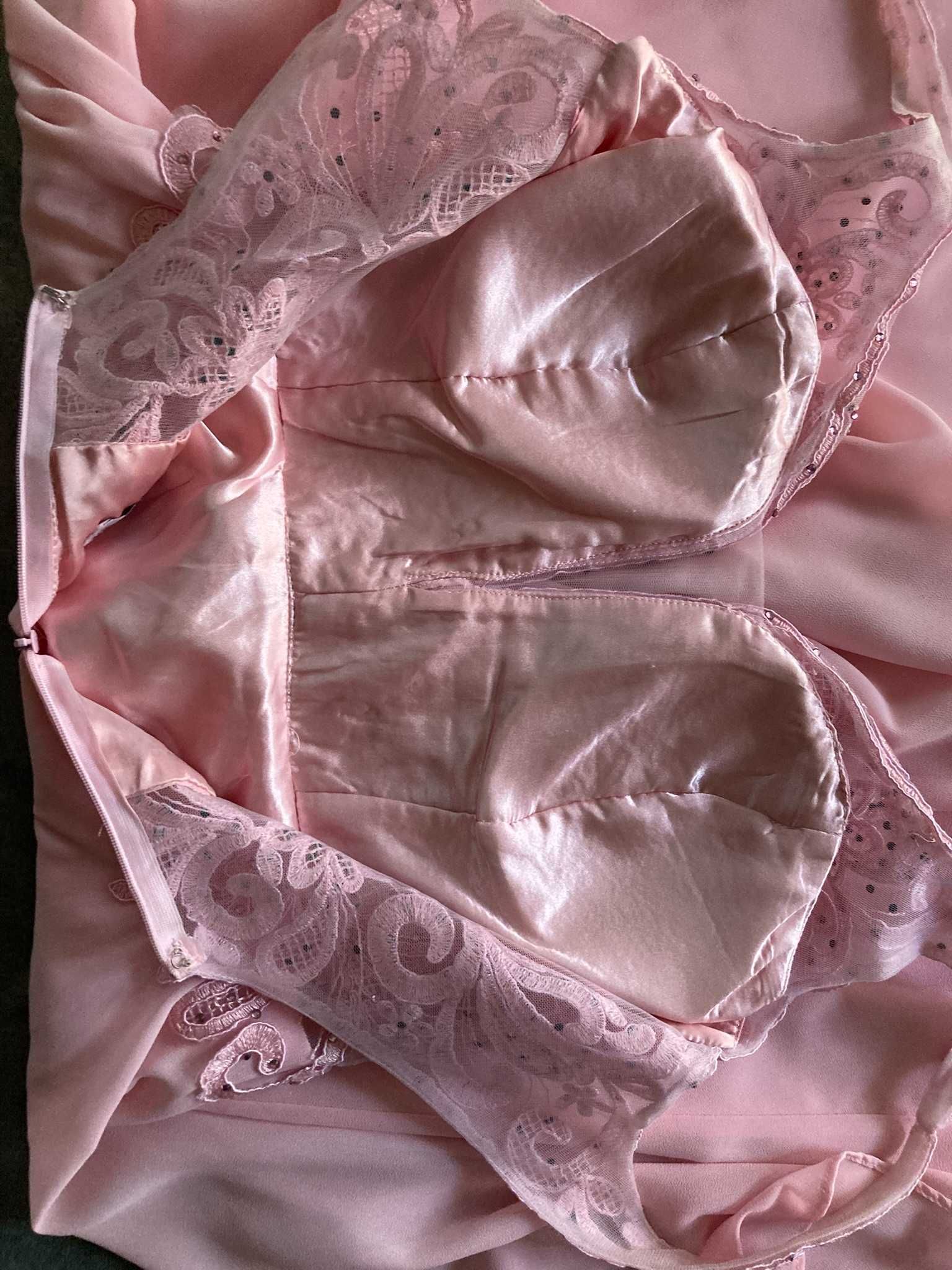Sem vestido para levar a um casamento? Aqui está ele!