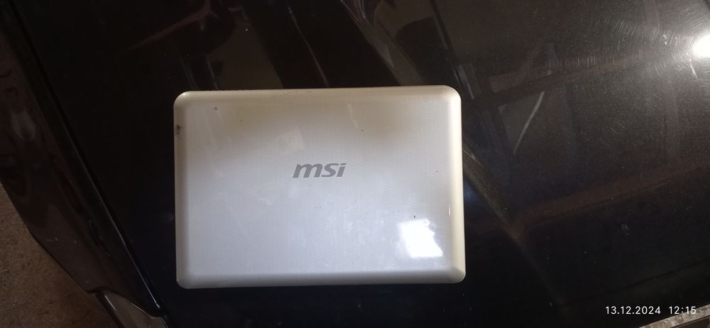 Продам Нетбук u135