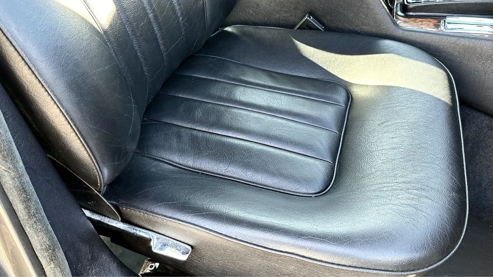 Продам эксклюзивный Jaguar XJ12 Daimler