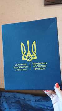 Футболка збірної України і подарунковій коробці