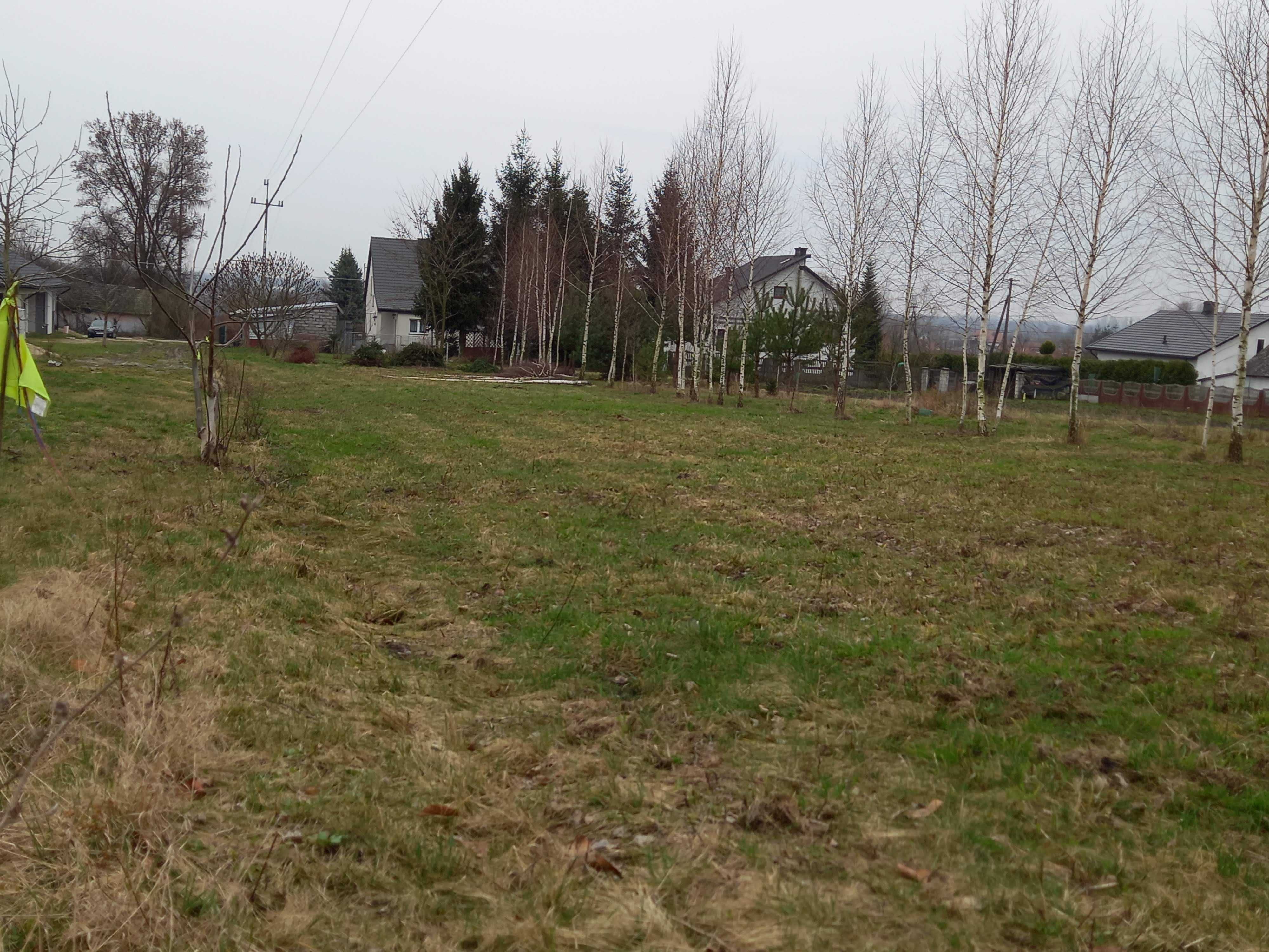 sprzedam działkę budowlaną 11 ar w Osieku, świętokrzyskie