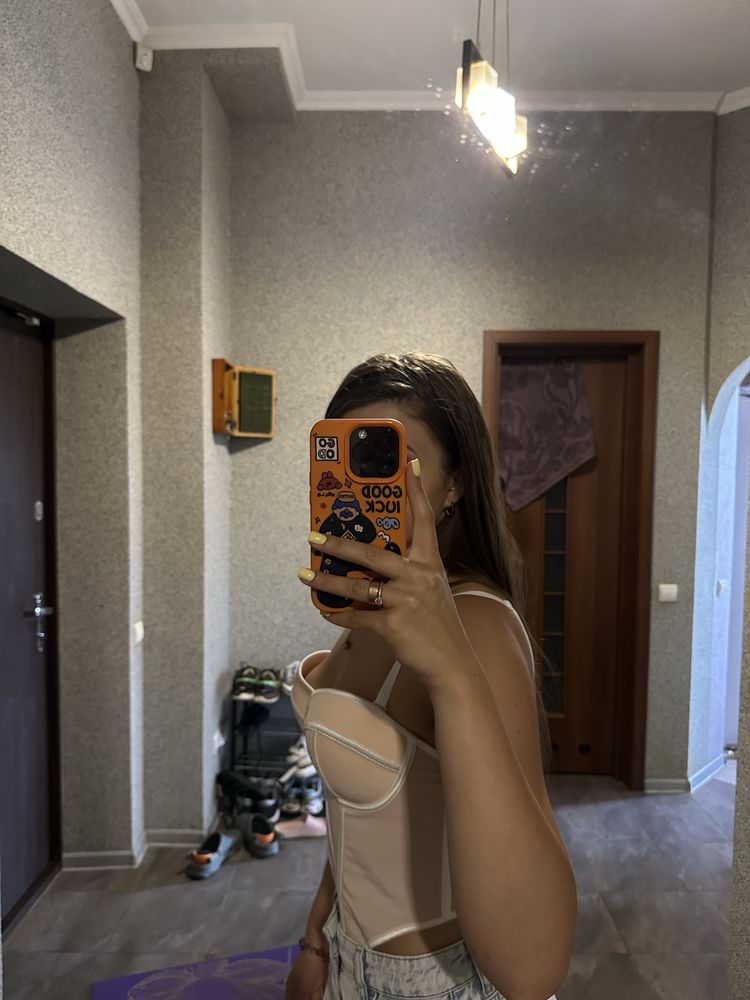 Корсет бежевий із вставками білого