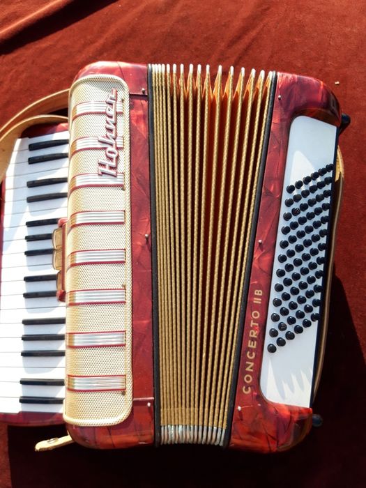 Akordeon   Hohner Concerto 2B 72 basy