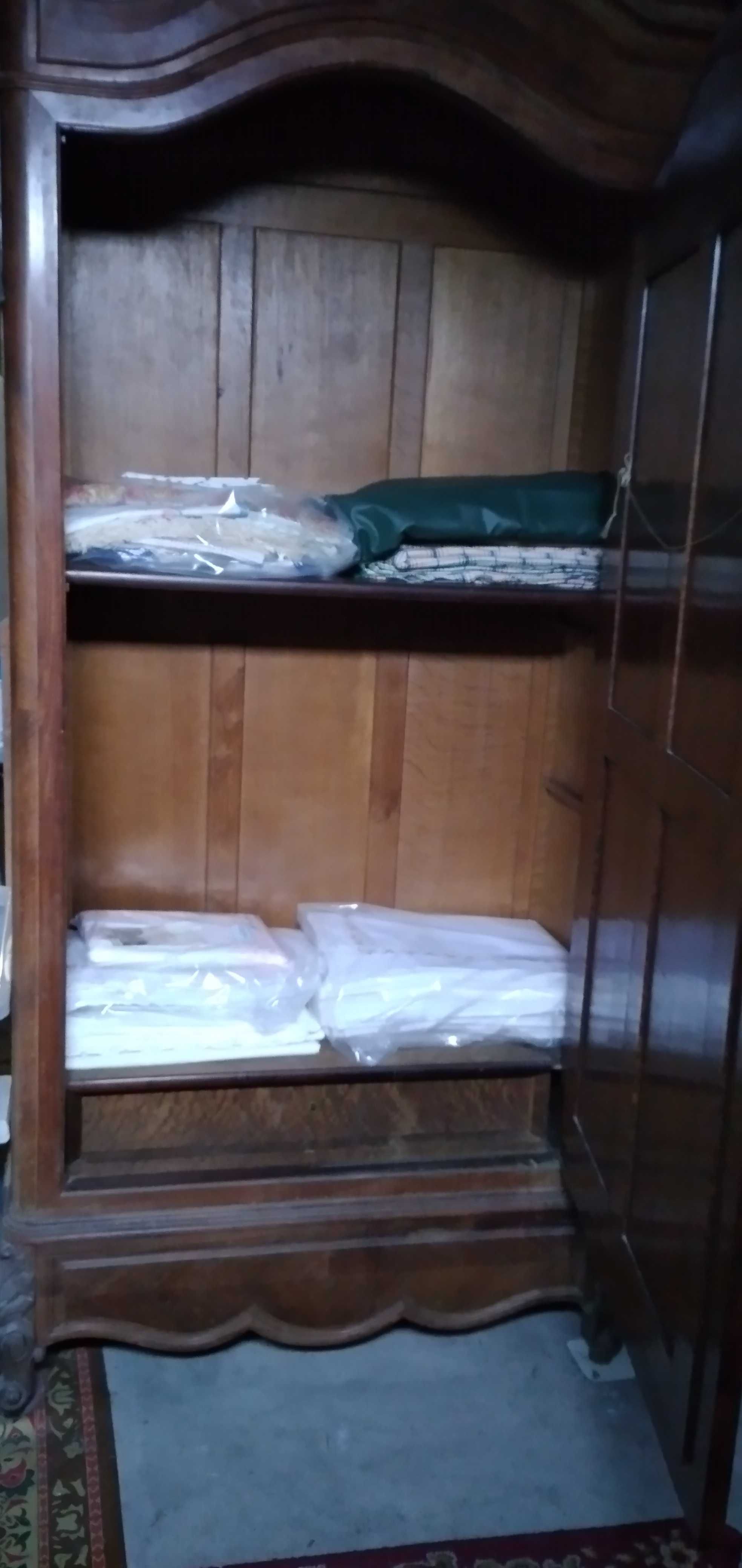 Mobília de quarto francesa estilo Romântico