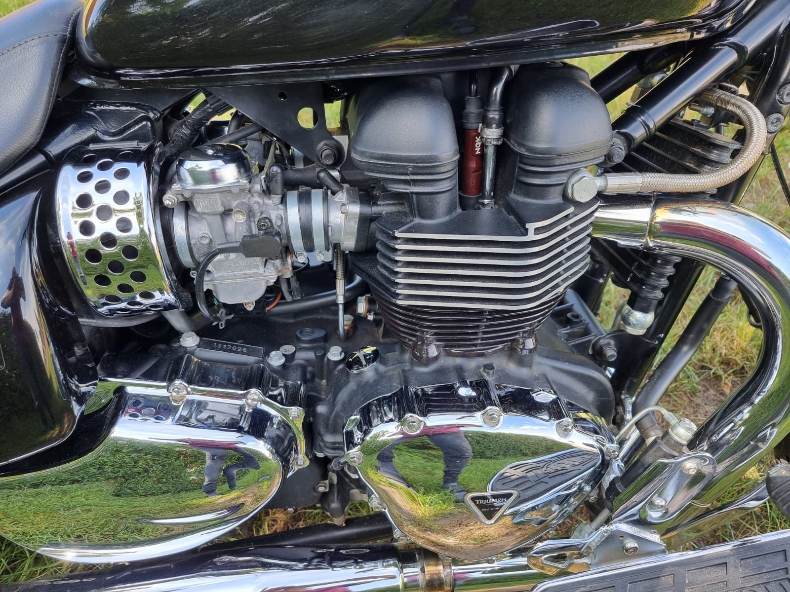 Triumph America 900 z małym przebiegiem