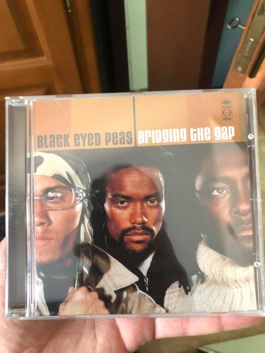 Black Eyed Peas - Bridging the Gap