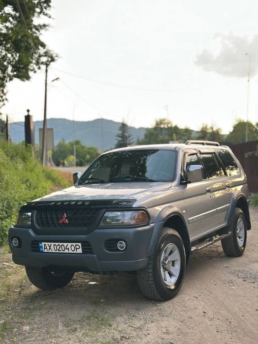 Mitsubishi  pajero sport