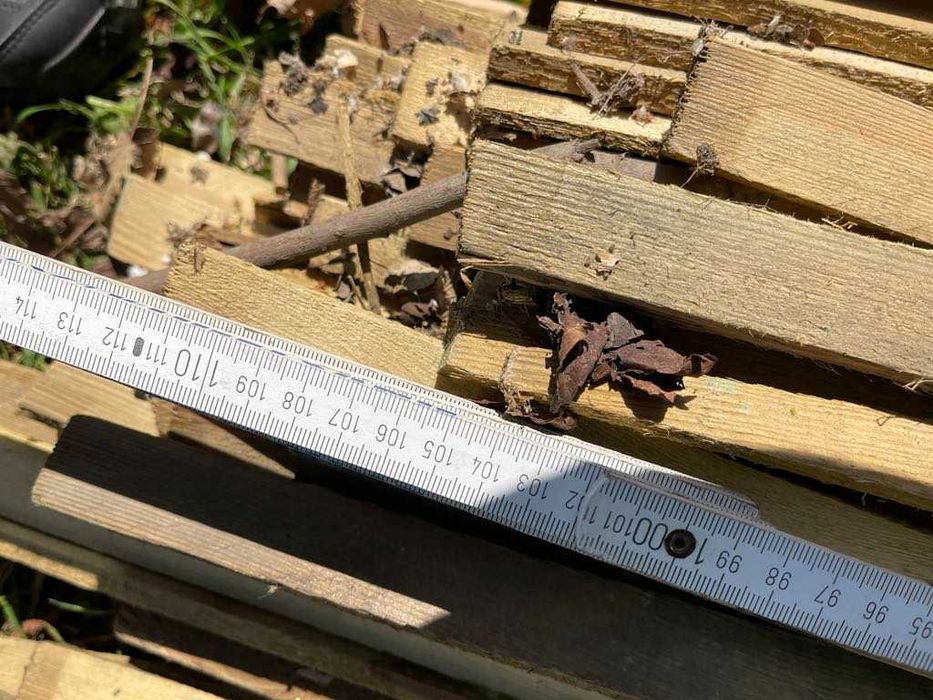 przekładki drewniane do składowania  drewna budowlanego  palik pakiet