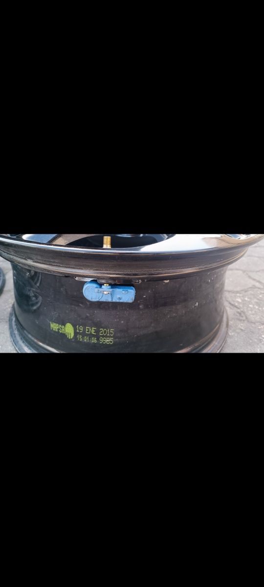 Felgi Opel Corsa 17" 4x100 ET44 TPMS