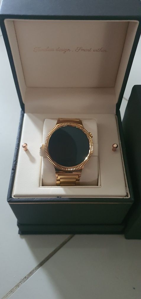 Huawei Watch Gold + Link Strap

W1