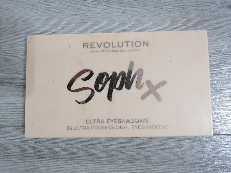 Revolution sophie x ultra eyeshadow