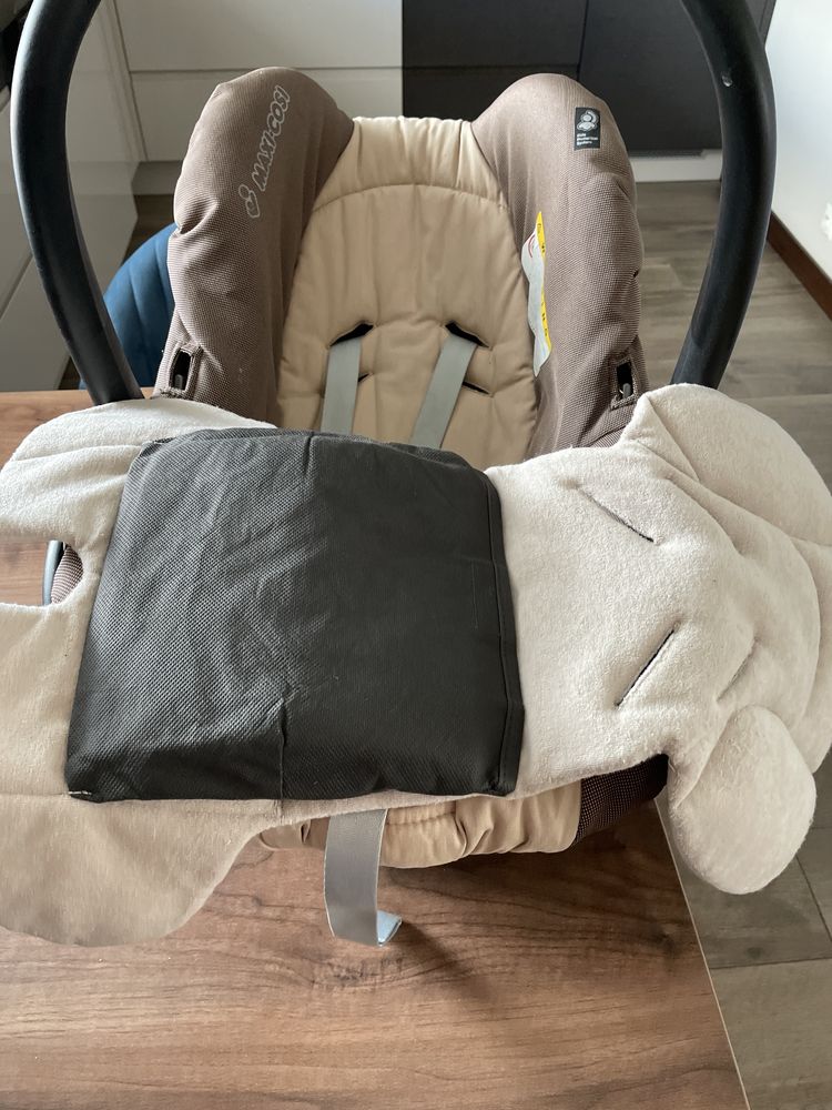 Nosidełko Fotelik dla niemowlaka Maxi -Cosi z wkładką 0-13 kg