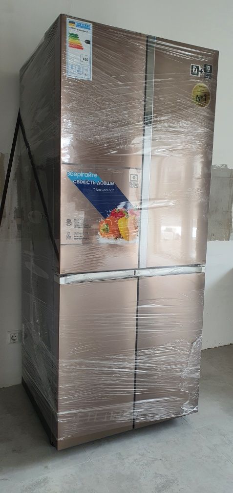 Холодильник SAMSUNG