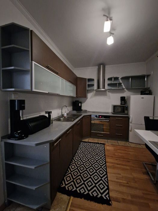 Meble kuchenne  zestaw z  piekarnikiem, płytą, okapem i zlewozmywakiem