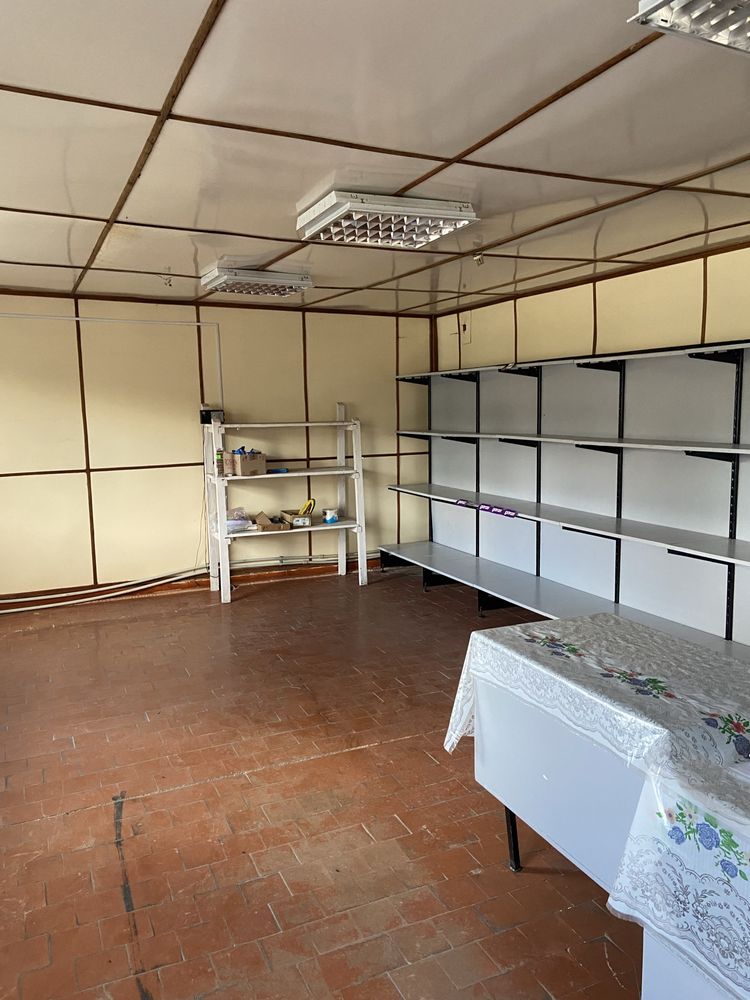 Продам поміщення,магазин в селі Горичів
