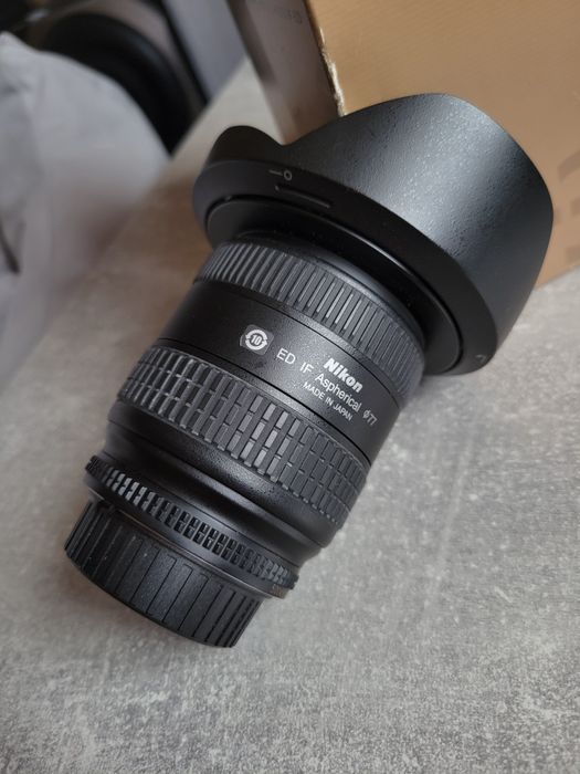 Ширококутний об'єктив Nikkor AF 18-35mm