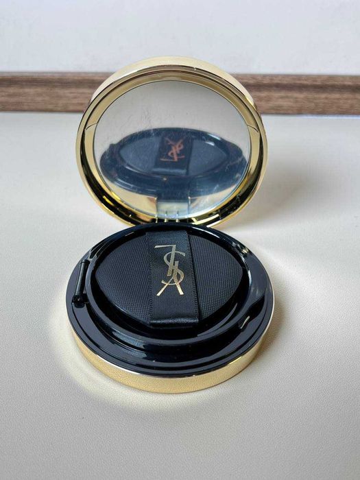 Кушон для обличчя Yves Saint Laurent Touche Eclat Glow Pact