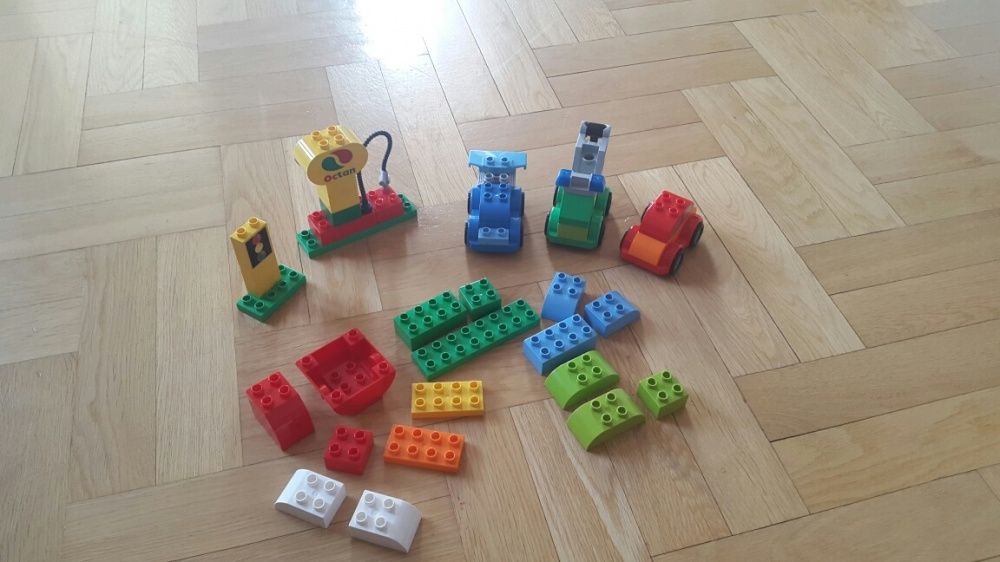 LEGO.Kreatywne auta DUPLO. 41 elementów