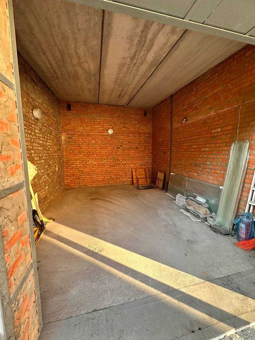 Продаж гаражу 25м2 з документами  Центр міста біля Хмільного