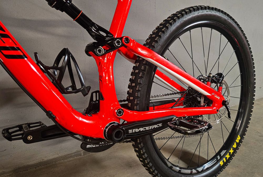 Specialized stumpjumper fsr b650 z 2017r (rower enduro trail full)
