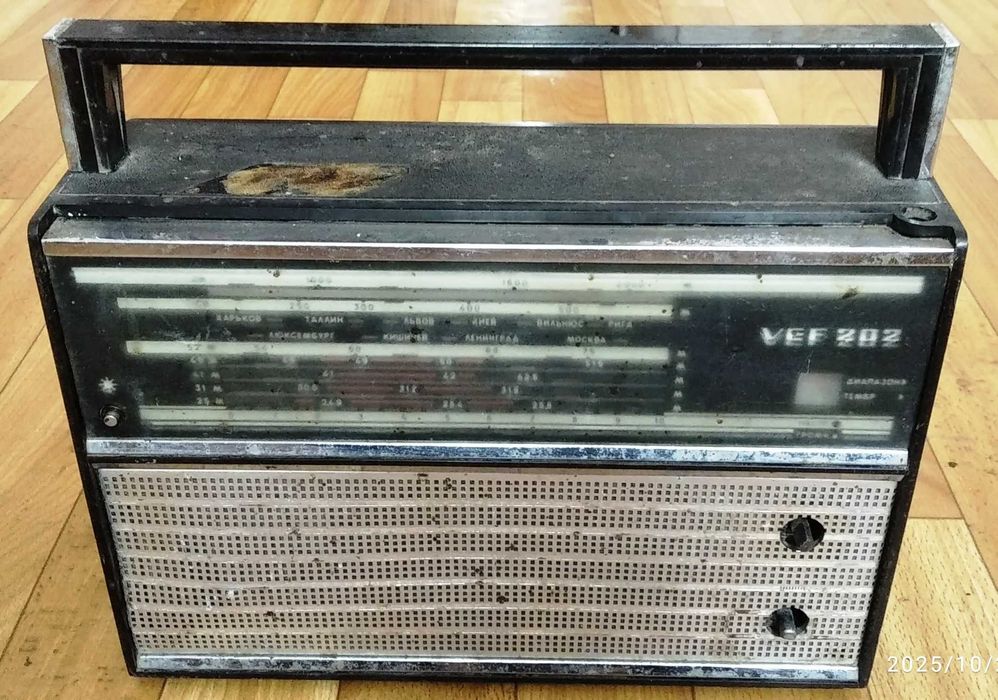 Розборка VEF 202. На запчастини. Радіозапчастини. Радіодеталі.