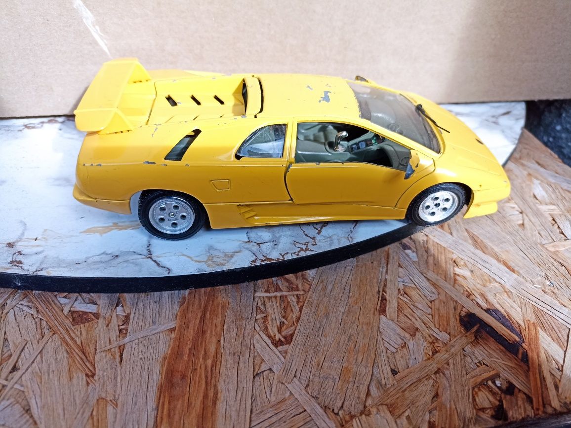 Model Lamborghini Diablo stare Bburago 1:24