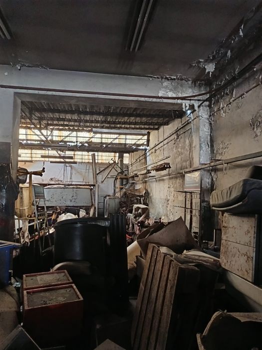 Excelente Armazém na zona industrial do Porto