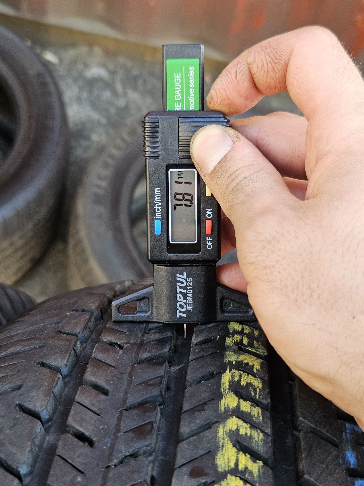 Шины БУ 215 65 R 15 C Michelin agilis 51 комплект лето