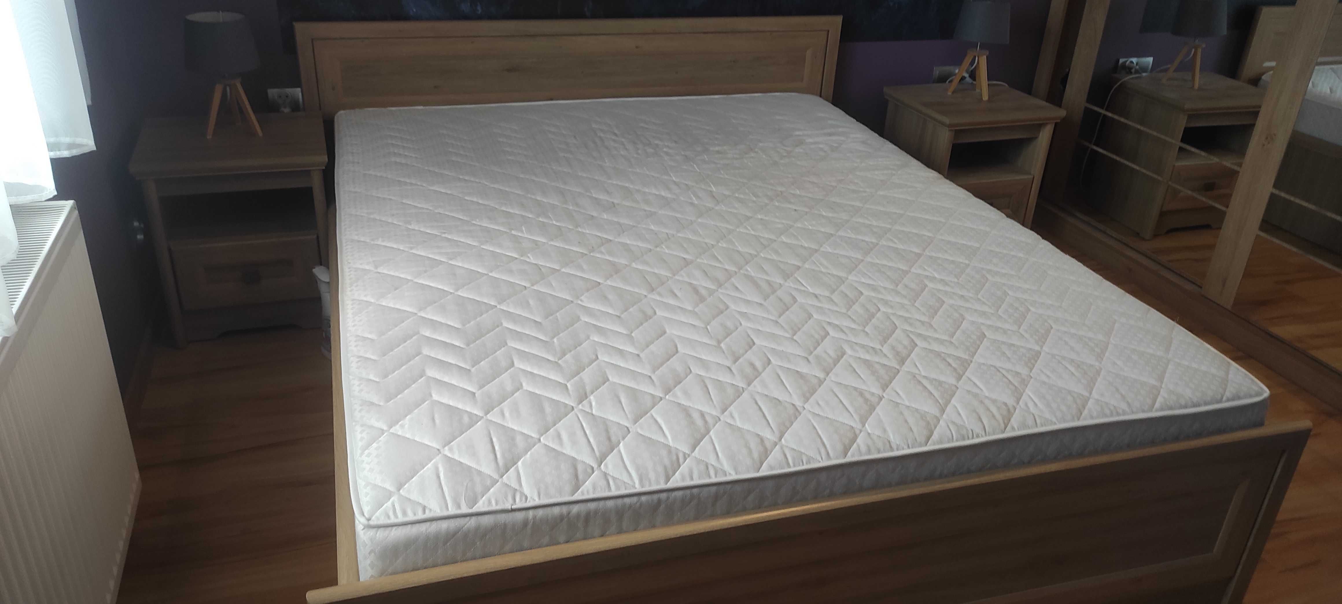 Łóżko do sypialni 160x200 z materacem +2 szafki nocne, mało używane