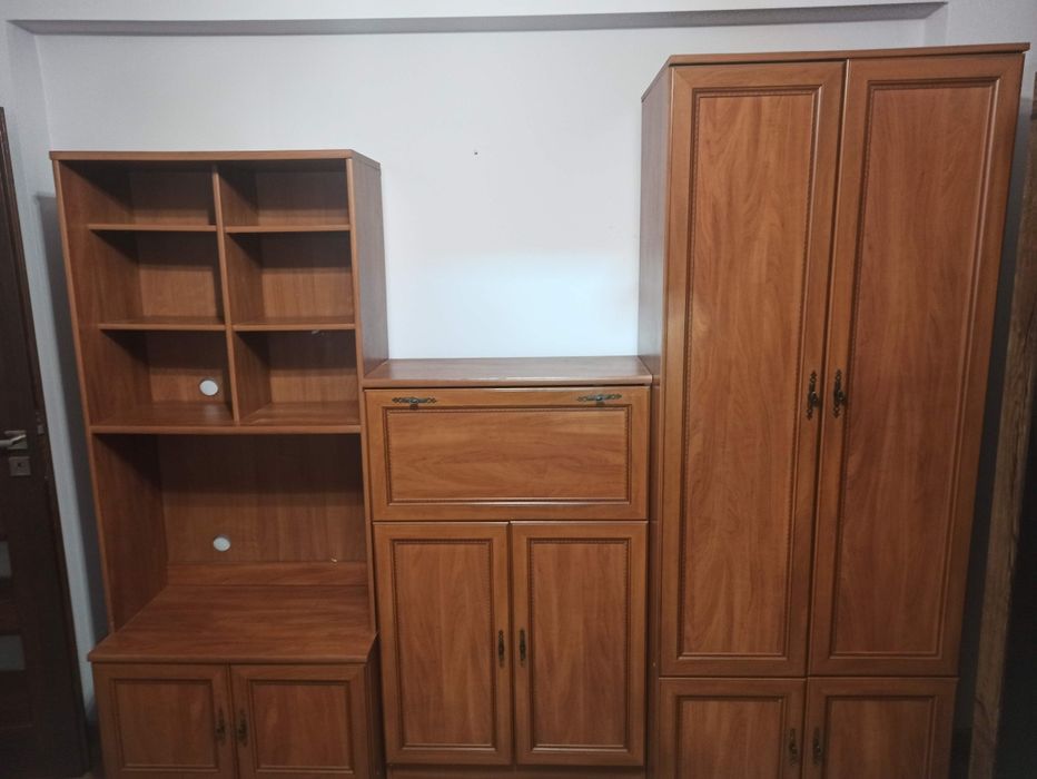 Komplet mebli -szafa barek witryna