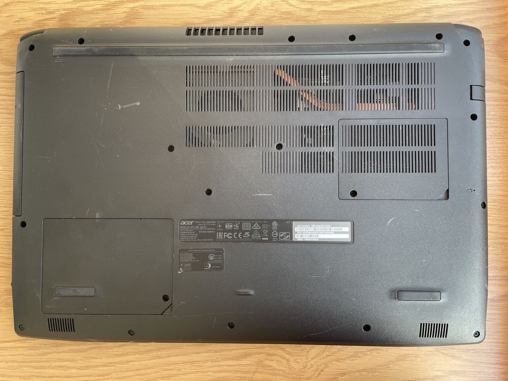 Ноутбук Acer i7 8550u/12gb-ddr4/ssd-256gb/FHD 17''