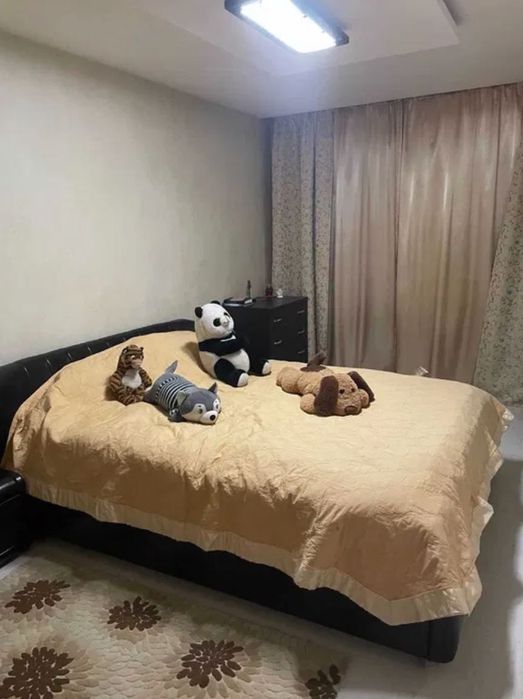 Продам 3 комнатную квартиру пр-т Гагарина, метро Спортивная S=65м2 VW