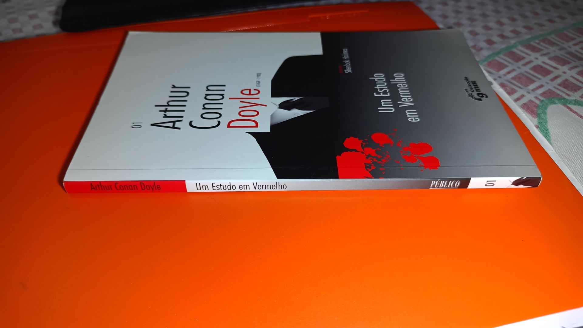 Um estudo em Vermelho_Conan Doyle