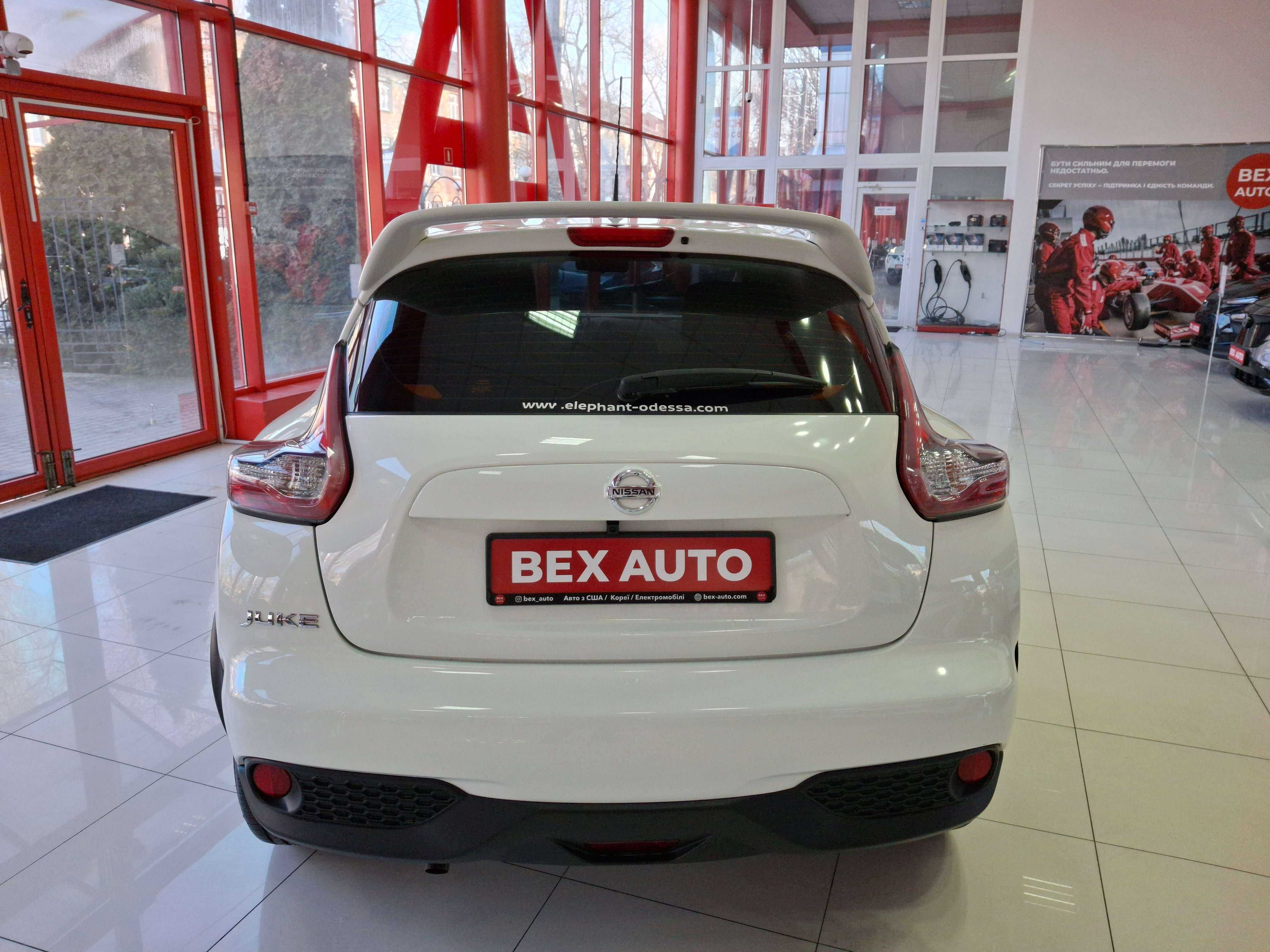 Автомобіль Nissan Juke 2019 року