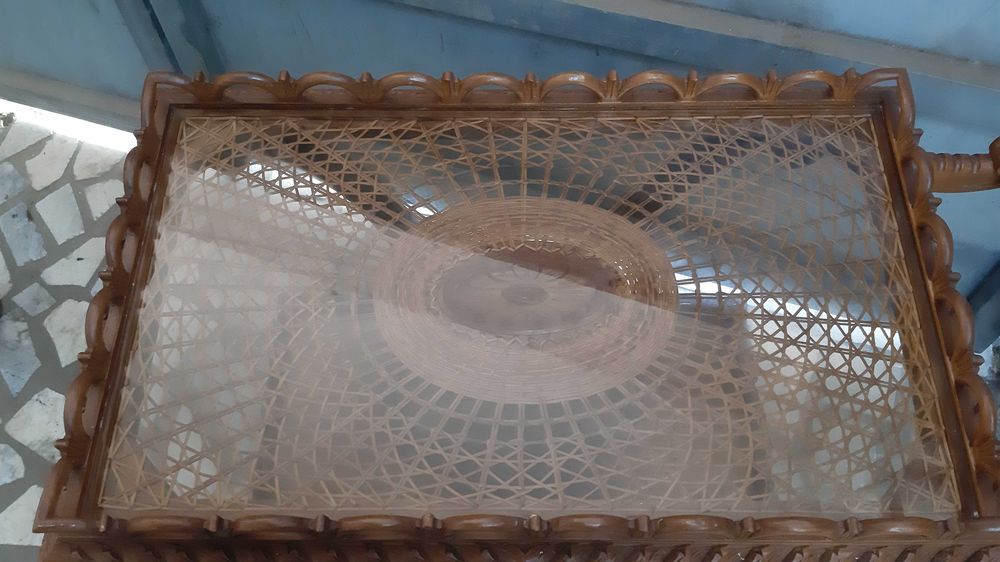 Mesinha de apoio tipo bar para sala