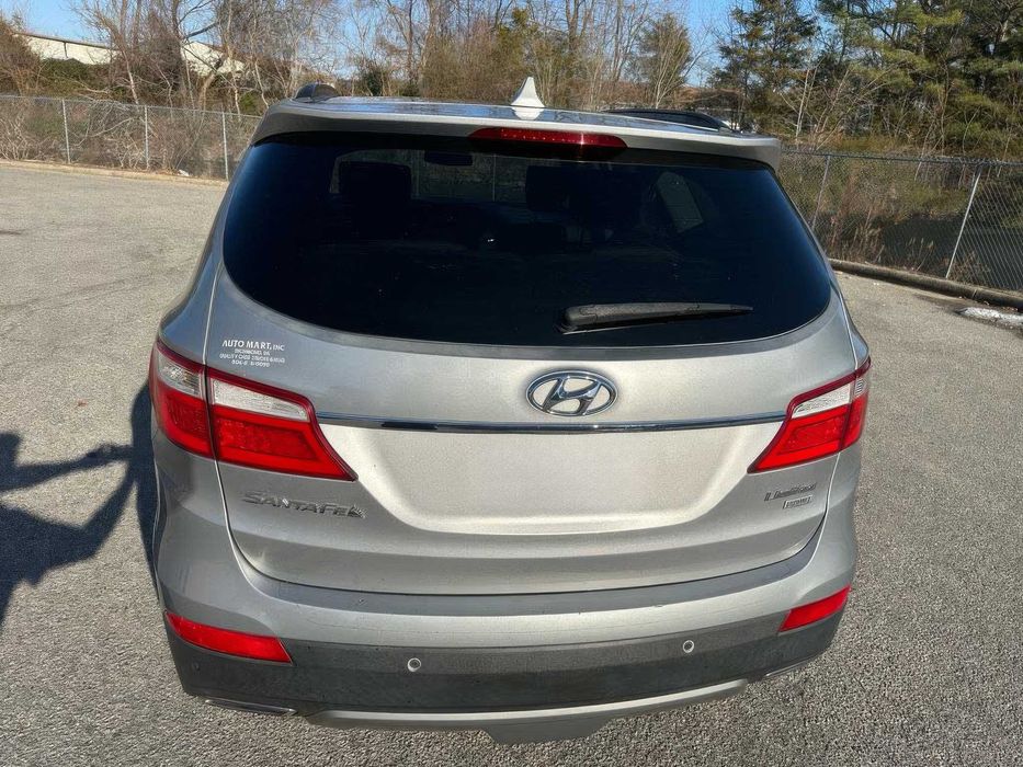 Hyundai Santa Fe Limited      2016